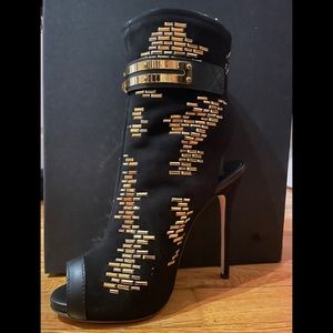 NIB Giuseppe Zanotti embellished sky high stiletto peep toe booties size 38